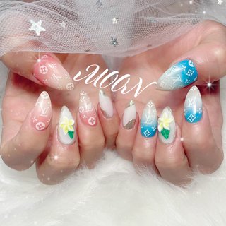 21年 新着順 ブランド柄 プルメリアネイルのネイルデザイン ネイルブック