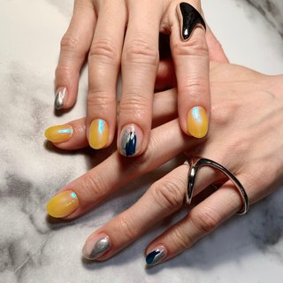 お客様のつけていらしたリングがオシャレ過ぎた件🤩 リングとピッタリマッチするぷっくりシルバー✨
(只今ご新規様のご予約をストップさせて頂いております)
*
名古屋市ネイルサロン
*
#nail#nailsalon#gel#gelnail#paragel
#ネイル#ネイルサロン#ジェル#ジェルネイル#名古屋ネイルサロン#名古屋ネイル#守山区ネイルサロン#名東区ネイルサロン#パラジェル名古屋#パラジェル登録サロン#自爪に優しい#フィルイン#プライベートネイルサロン

#パラジェル#ネイルデザイン#夏ネイル#ワンカラーネイル#ネイル好きな人と繋がりたい#塗りかけネイル#ショートネイル#シルバーネイル#ぷっくりネイル#ニュアンスネイル#クリアネイル#イエローネイル #夏 #梅雨 #デート #女子会 #ハンド #シンプル #ワンカラー #ニュアンス #ミラー #ショート #イエロー #ネイビー #シルバー #ジェルネイル #EKKO #ネイルブック