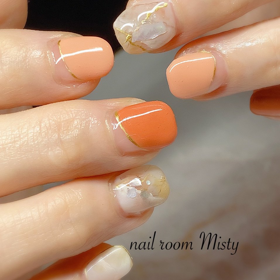 オールシーズン ハンド 変形フレンチ 大理石 ジェル Nailroom Mistyのネイルデザイン No ネイルブック