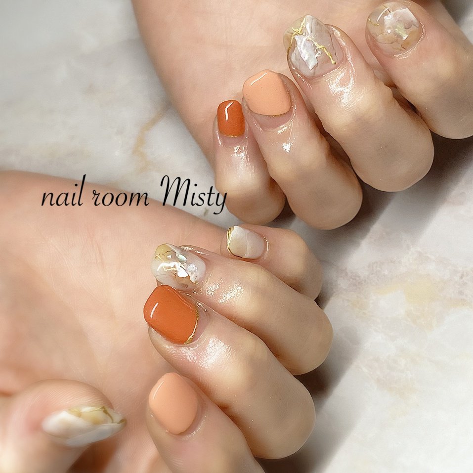 オールシーズン ハンド 変形フレンチ 大理石 ジェル Nailroom Mistyのネイルデザイン No ネイルブック