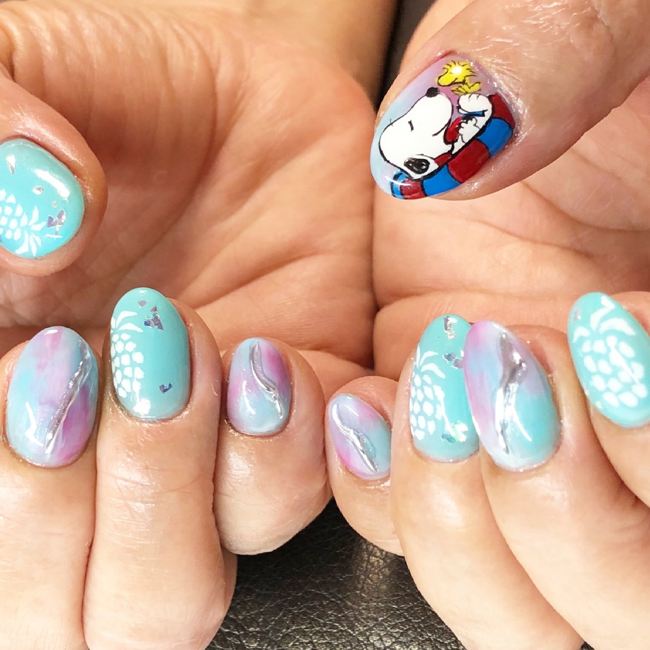 夏 ハンド キャラクター トロピカル ニュアンス Ei Nailのネイルデザイン No ネイルブック