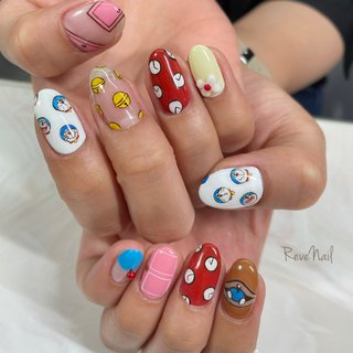 ドラえもんネイルのネイルデザイン ネイルブック