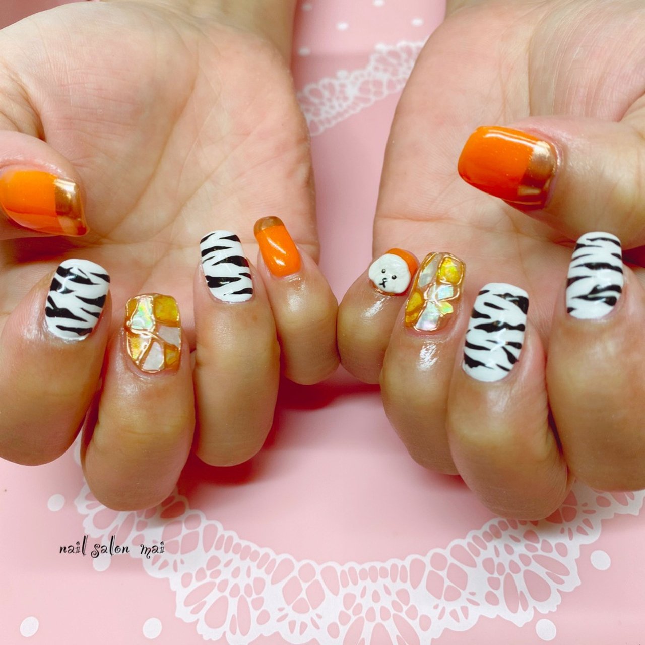 ハンド ホワイト オレンジ ブラック ジェルネイル まいのネイルデザイン No ネイルブック