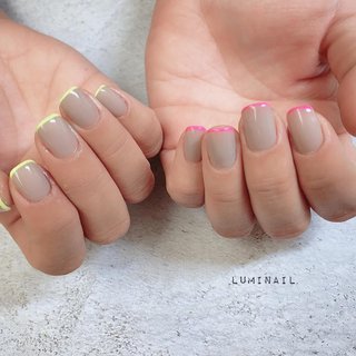 左右色違いのネイルデザイン ネイルブック