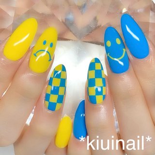 ブルー 青 ニコちゃんネイルのネイルデザイン ネイルブック