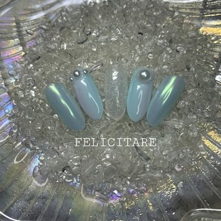 #7月ネイル#7月定額デザイン#ライトブルーネイル#パープルネイル#パールネイル#グリッターネイル#縦グラデーションネイル#ミラーネイル 
7月定額デザイン
5500円ネイル

是非^^* #夏 #ハンド #グラデーション #ミディアム #水色 #パープル #ジェルネイル #ネイルチップ #ＦＥＬＩＣＩＴＡＲＥ #ネイルブック