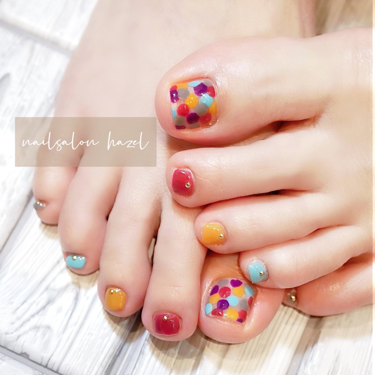 オールシーズン フット ドット カラフル ペディキュア Nailsalon Hazelのネイルデザイン No ネイルブック