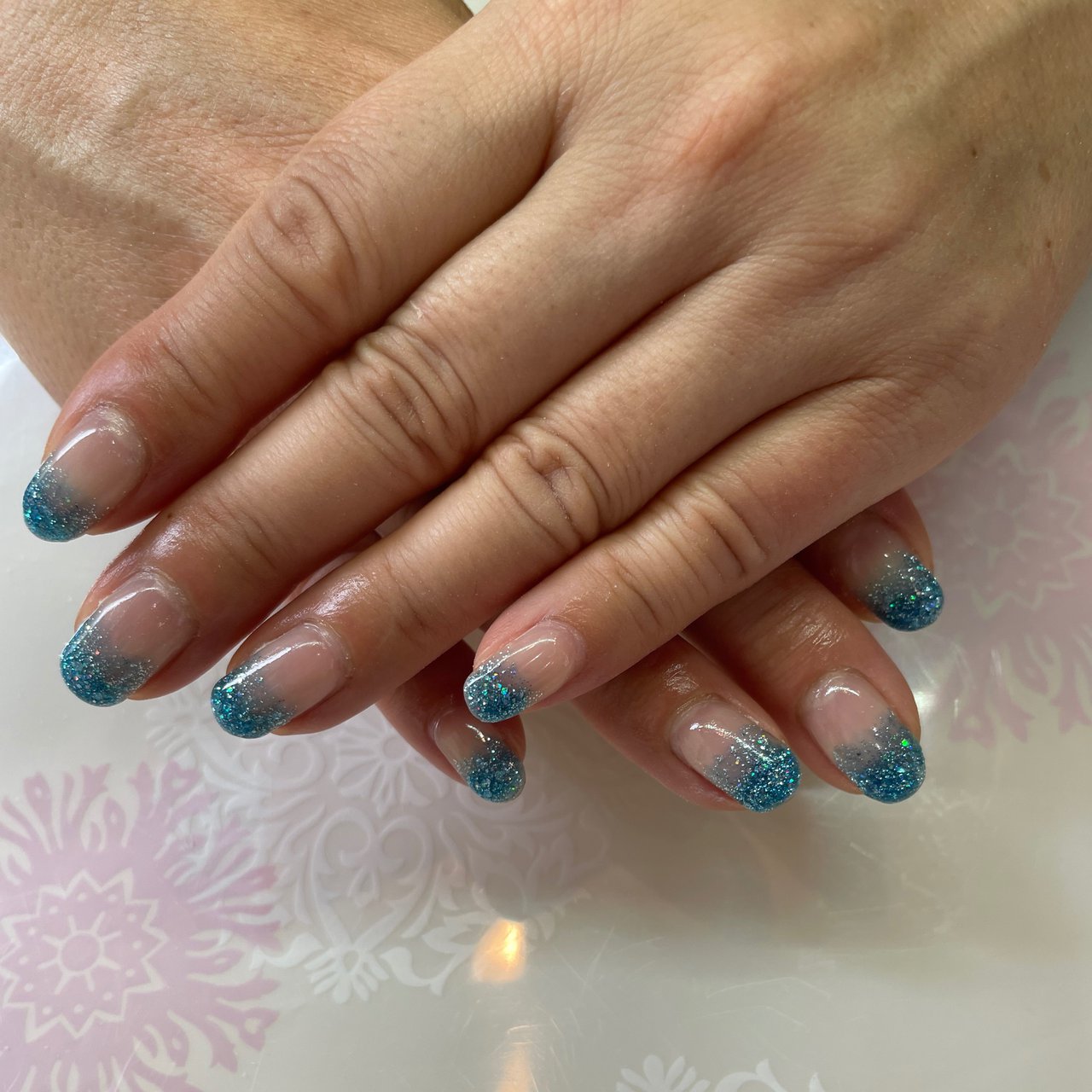 ハンド グラデーション ラメ ミディアム 水色 紫 Yukariのネイルデザイン No ネイルブック