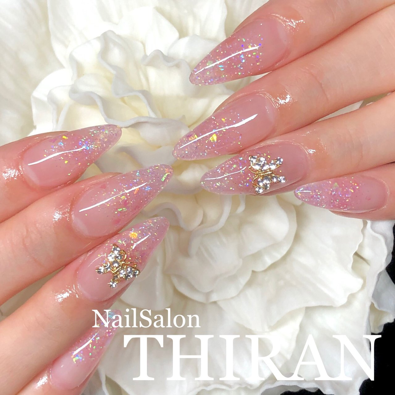 オールシーズン ハンド シンプル グラデーション ホログラム Nailsalon Thiranのネイルデザイン No ネイルブック