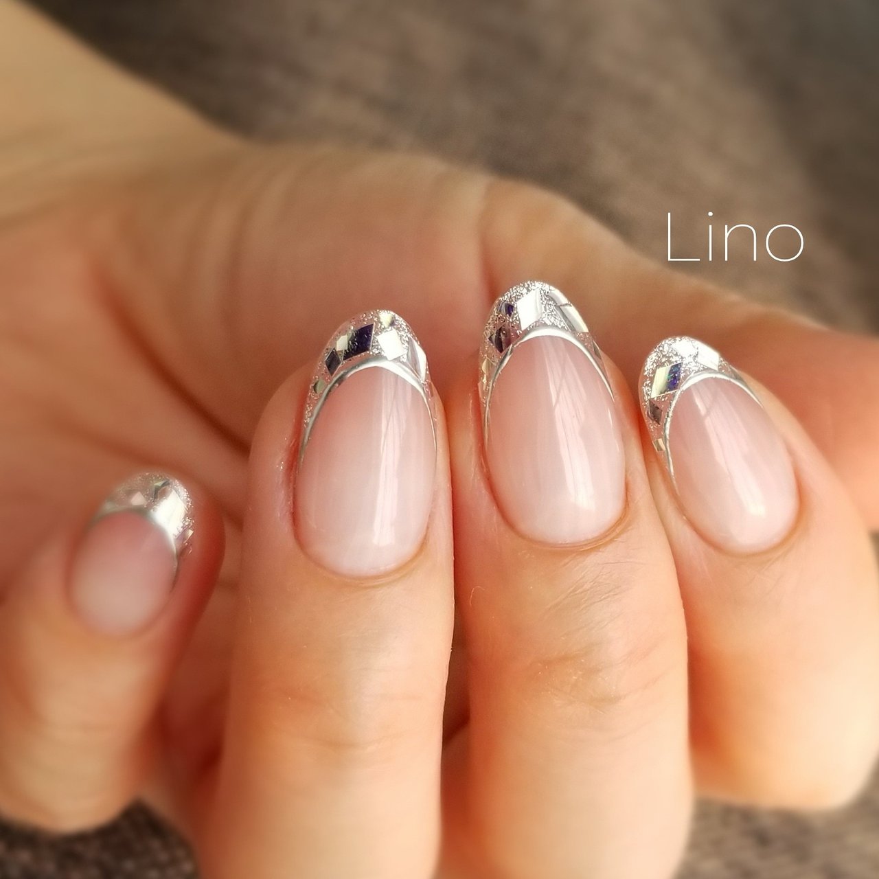 ハンド フレンチ ラメ ミラー ジェルネイル Nail Linoのネイルデザイン No ネイルブック