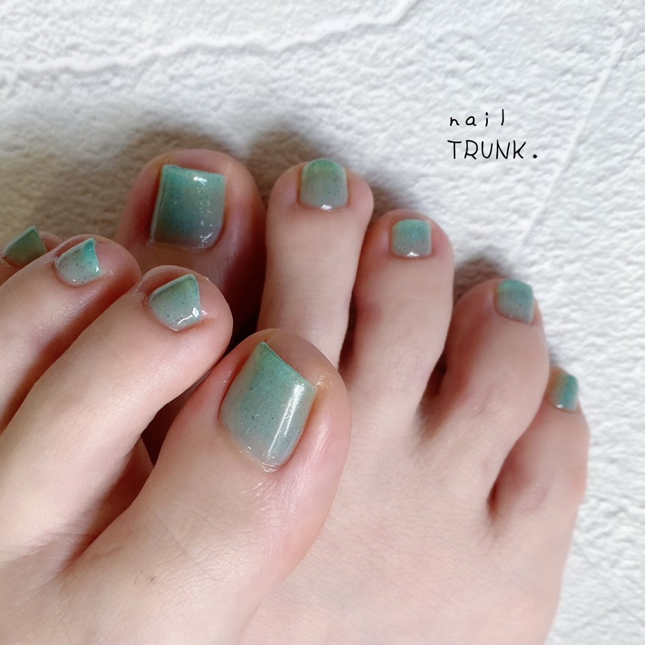 夏 フット ワンカラー ターコイズ ジェルネイル Nail Trunkのネイルデザイン No ネイルブック