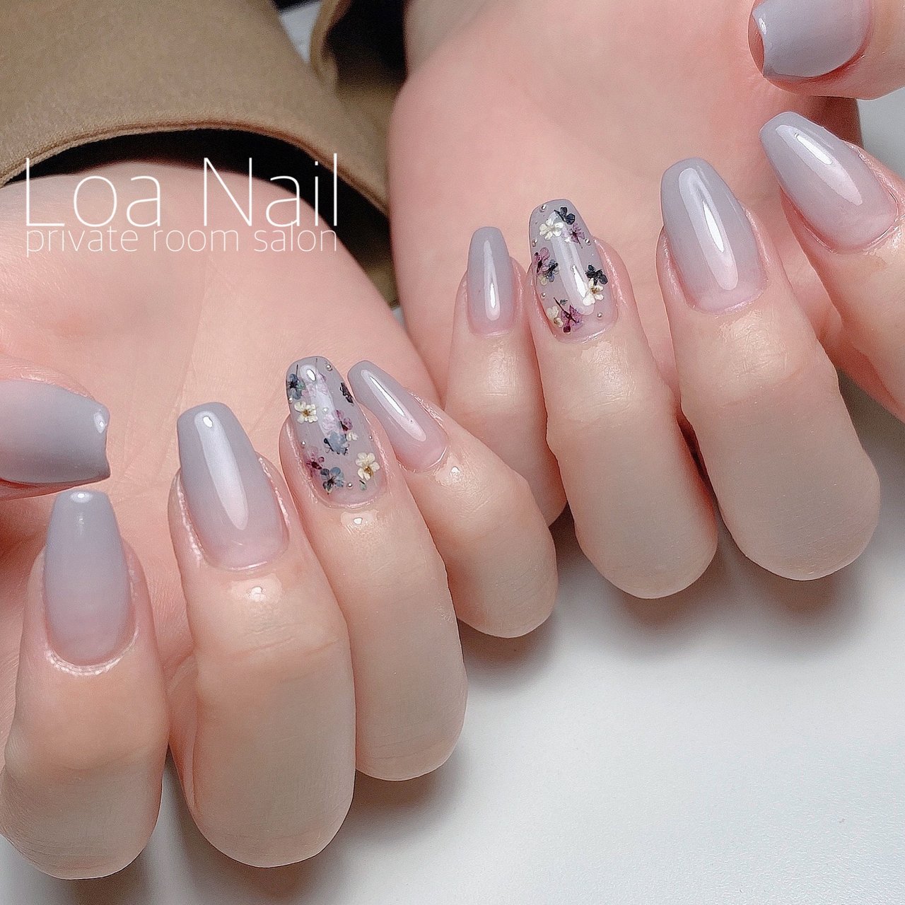 春 夏 シンプル グラデーション フラワー Loa Nailのネイルデザイン No ネイルブック