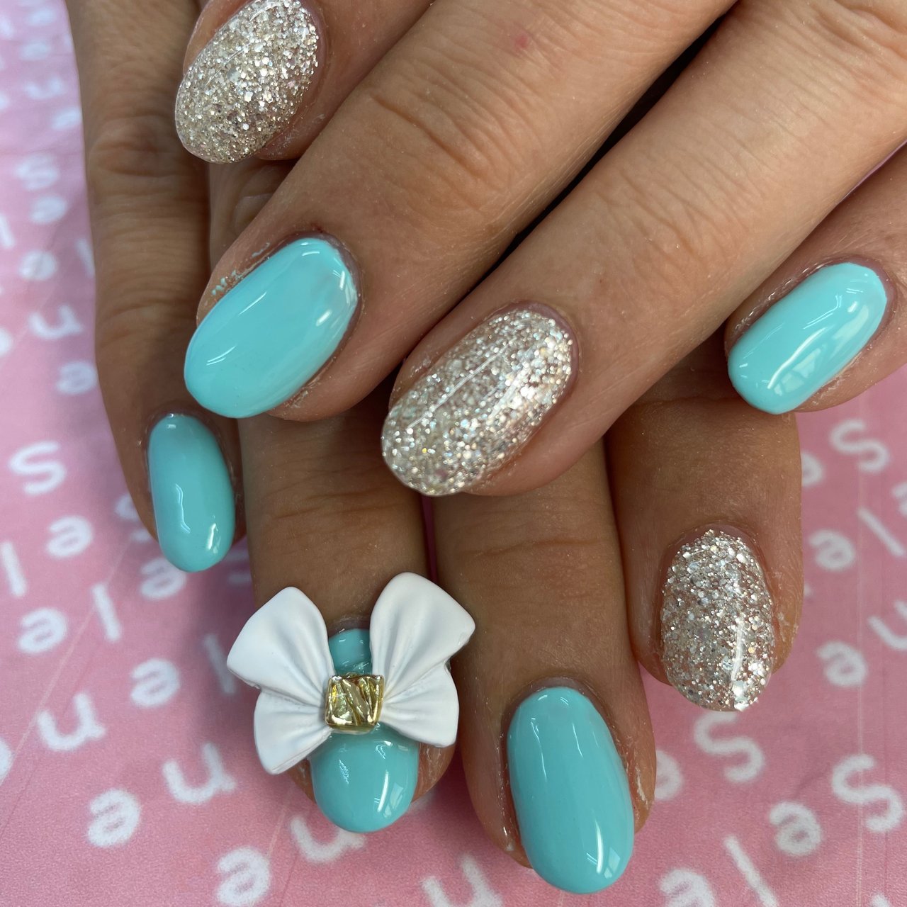 ハンド ビジュー ホログラム ラメ ワンカラー Momoshiのネイルデザイン No ネイルブック