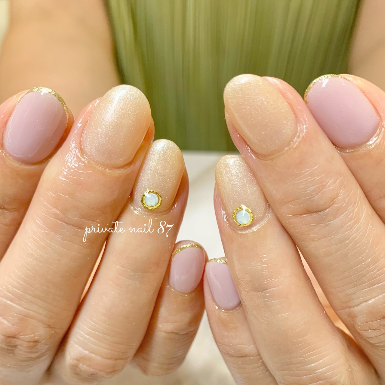 オールシーズン ハンド ビジュー ラメ ワンカラー Makiのネイルデザイン No ネイルブック