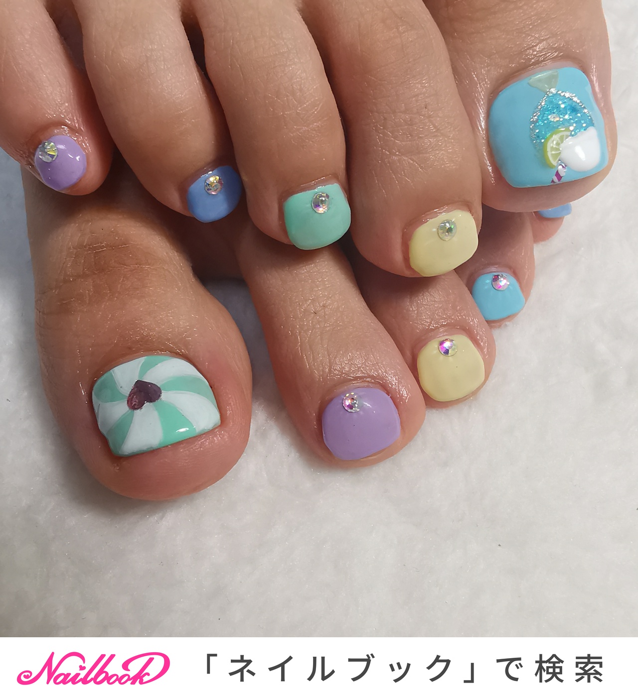 デコ カラフル ペディキュアのネイルデザイン ネイルブック