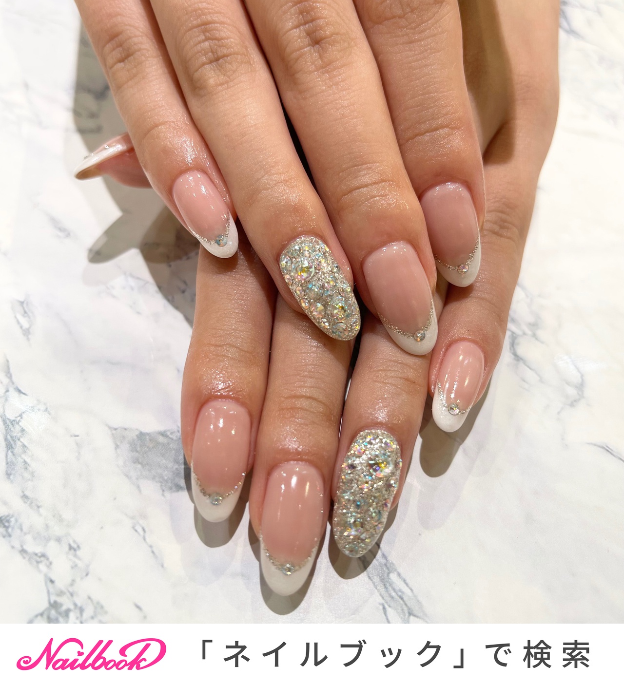 ビジュー 白フレンチのネイルデザイン ネイルブック