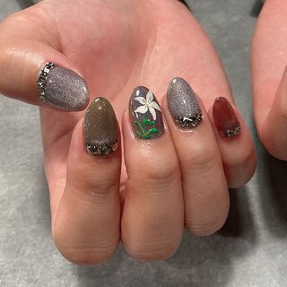 NieRのネイルデザイン｜ネイルブック