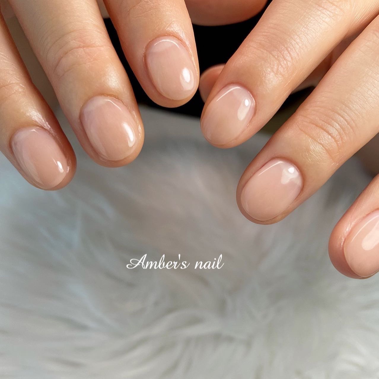 オールシーズン オフィス ハンド シンプル グラデーション Amber S Nail アンバーズネイルの ネイルデザイン No ネイルブック