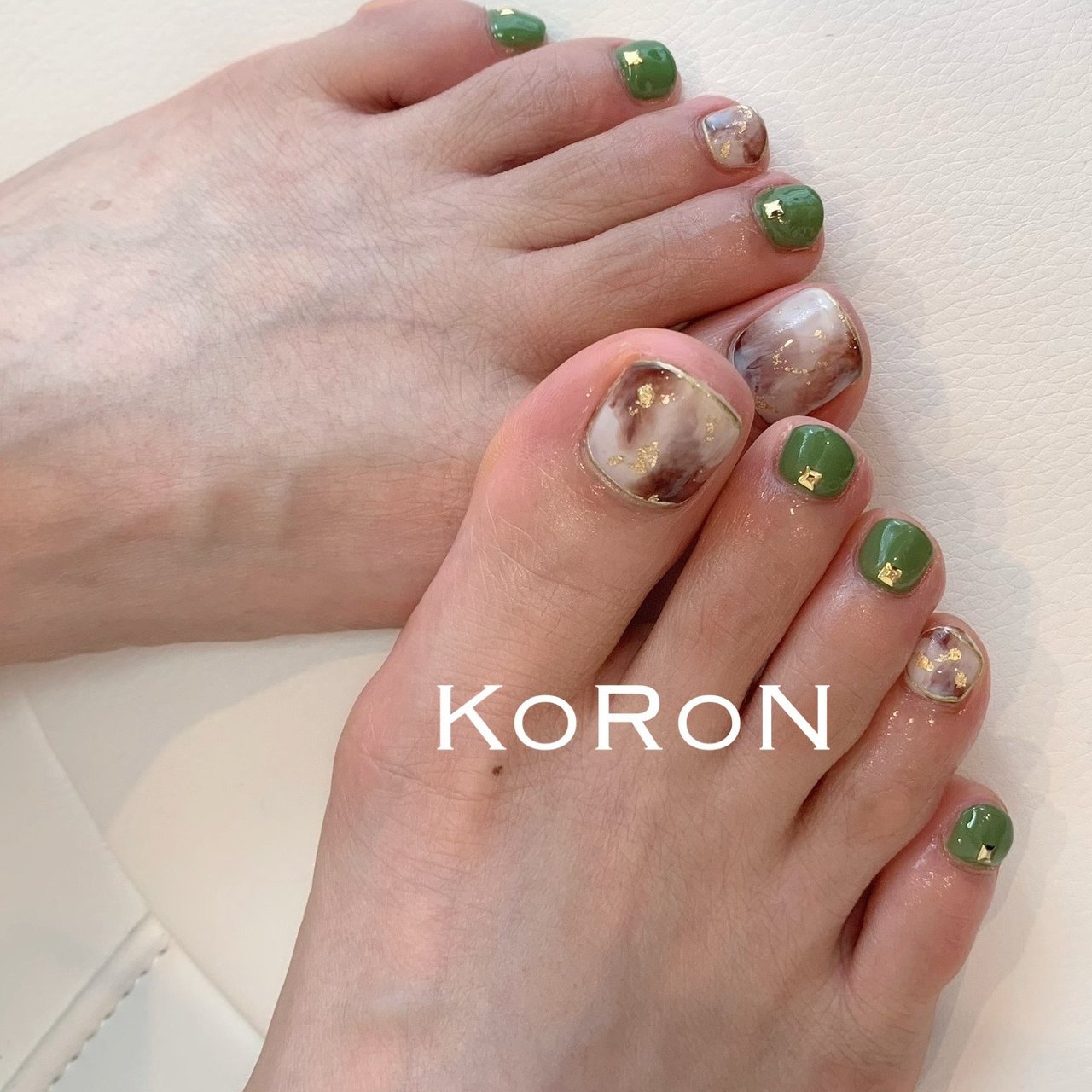 フット ホワイト グリーン ブラウン Koron Nailのネイルデザイン No ネイルブック