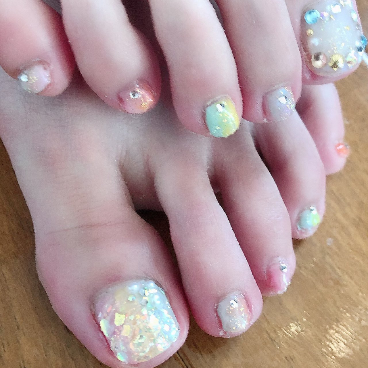 夏 フット ホログラム シェル 人魚の鱗 Ricoのネイルデザイン No ネイルブック