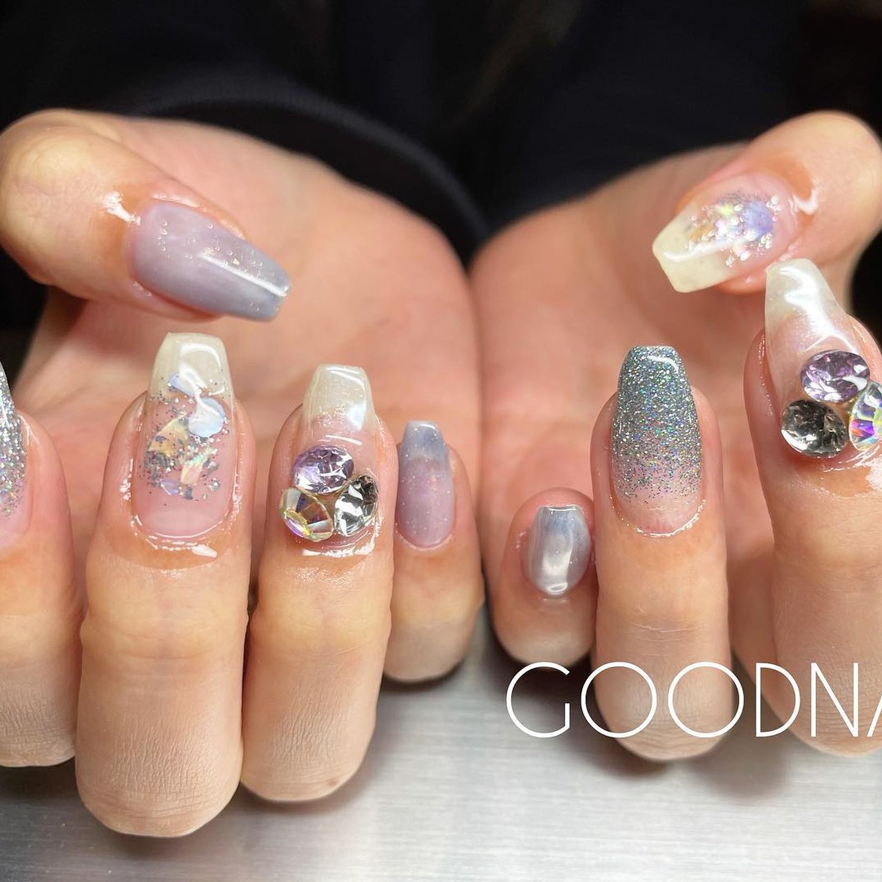 夏 オールシーズン グラデーション ラメ ニュアンス Juriのネイルデザイン No ネイルブック