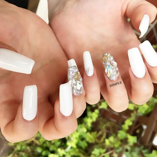 ストーン盛りのネイルデザイン ネイルブック