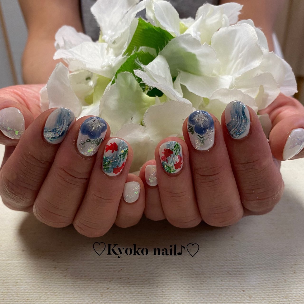 夏 梅雨 ハンド ラメ フラワー Kyoko Nailのネイルデザイン No ネイルブック