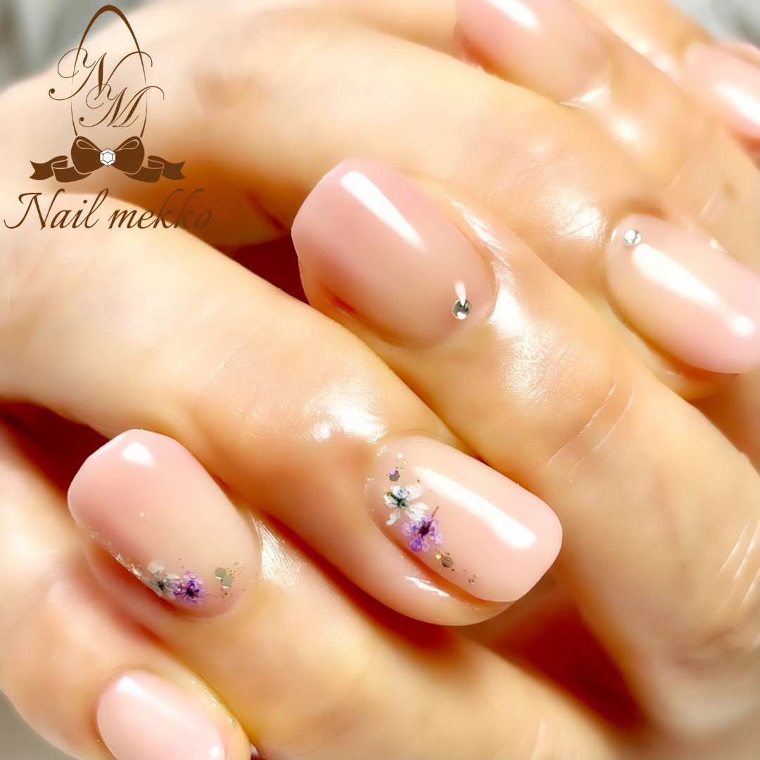 シンプル グラデーション ラメ フラワー 押し花 Nail Mekkoのネイルデザイン No ネイルブック