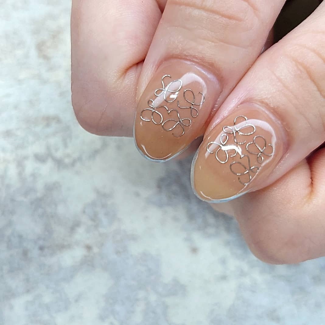 夏 秋 オフィス 女子会 ハンド 𝑴𝒂 𝑪𝒖𝑹𝒆 ﾏｰｷｭｱ のネイルデザイン No ネイルブック