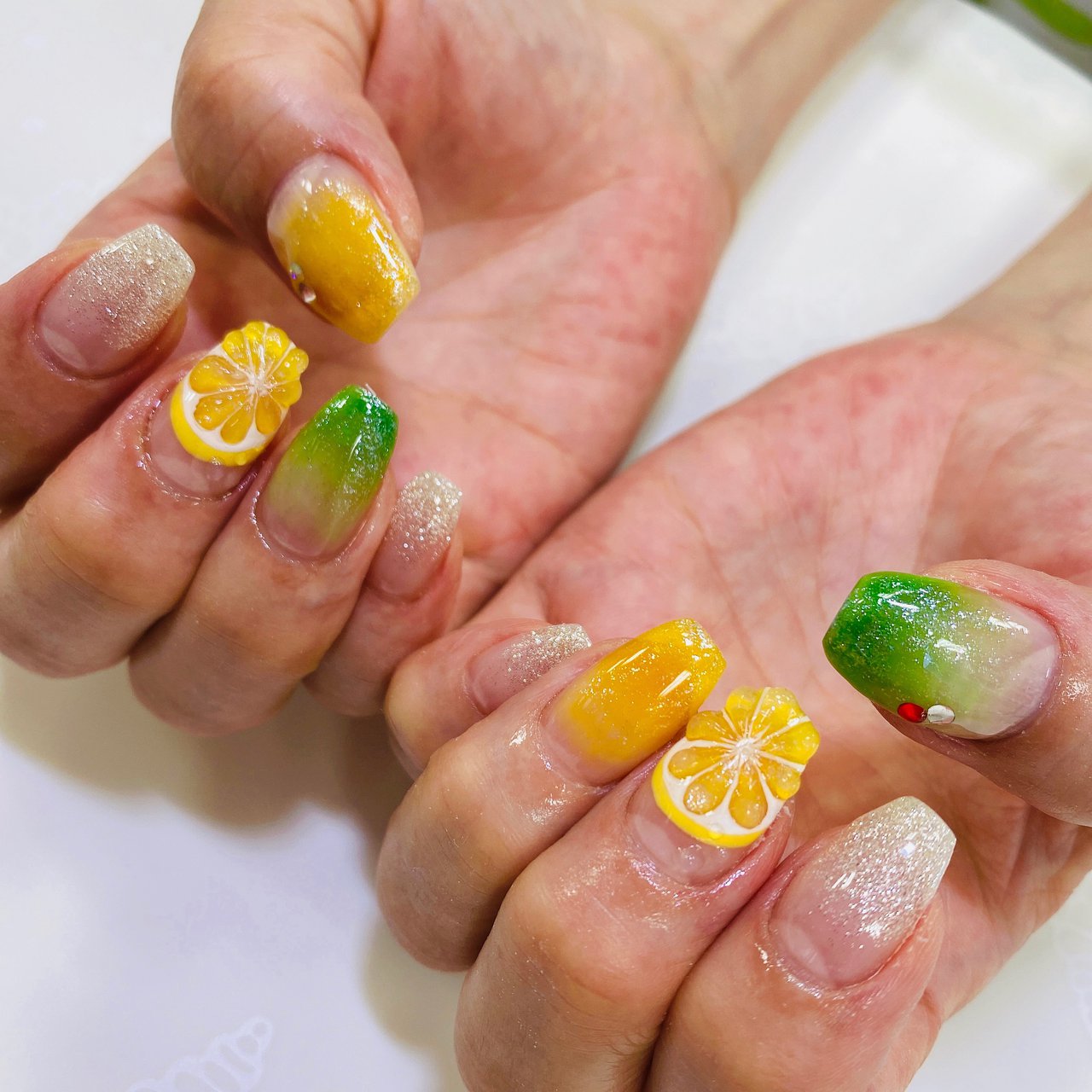 夏 リゾート ハンド ラメ フルーツ Nonpiのネイルデザイン No ネイルブック