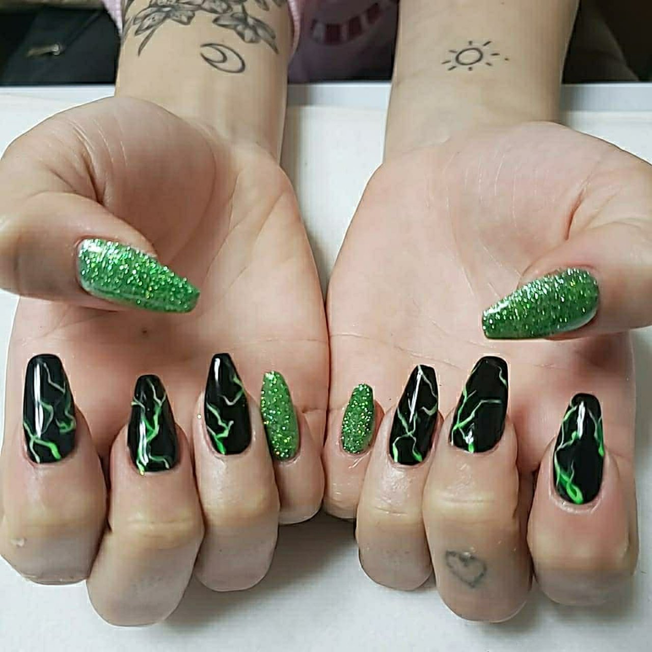 ハンド - ftnailのネイルデザイン[No.6490335]｜ネイルブック
