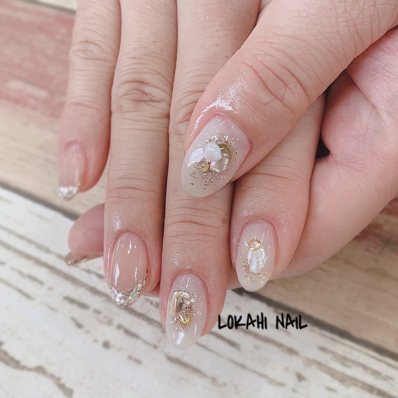 夏 ハンド フレンチ ラメ シェル Lokahi Nail ロカヒネイルのネイルデザイン No ネイルブック