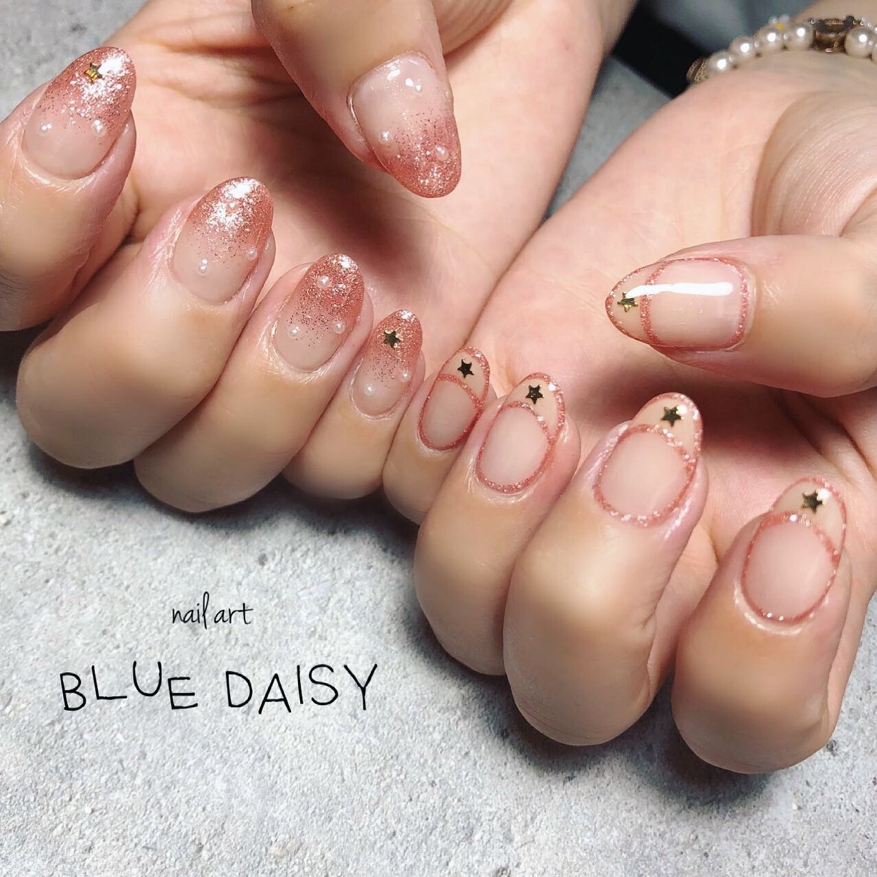 春 夏 オールシーズン フレンチ グラデーション Blue Daisyのネイルデザイン No ネイルブック