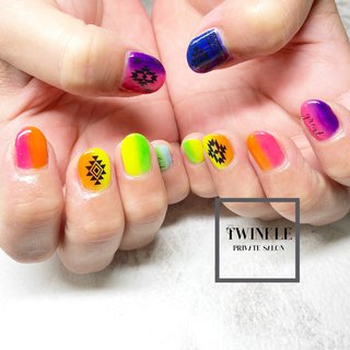 トロピカル カラフル 派手ネイルのネイルデザイン ネイルブック