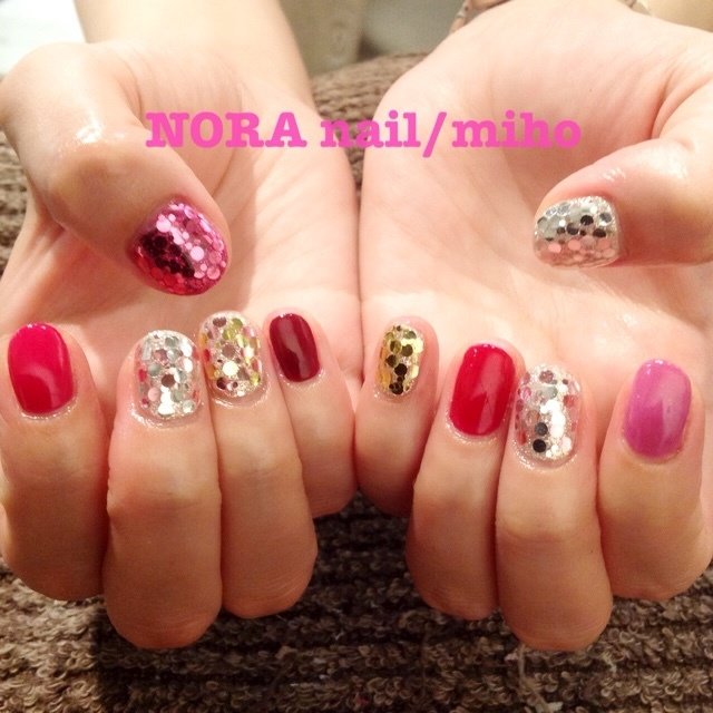 デート ハンド ホログラム ピンク ジェル Miho Nailのネイルデザイン No ネイルブック