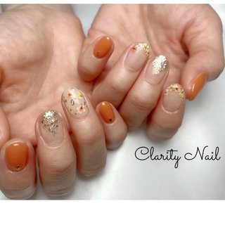 アートし放題サンプルアレンジ💅✨ 
#ジェルネイル#ネイル#nail#シンプル#持ち込みアート#天王寺#阿倍野#プライベートサロン#ネイルサロン#春ネイル#夏ネイル#水彩アート#アートし放題#定額デザイン#シンプル#ニュアンス#ニュアンスネイル#ちゅるんネイル#オフィスネイル#フィルイン一層残し#フィルイン #春 #夏 #ハンド #ラメ #ワンカラー #押し花 #ホワイト #オレンジ #シルバー #ジェルネイル #お客様 #Clarity Nail #ネイルブック