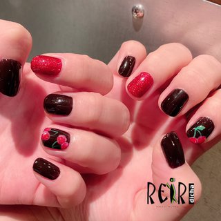 ブラック 黒 さくらんぼネイルのネイルデザイン ネイルブック