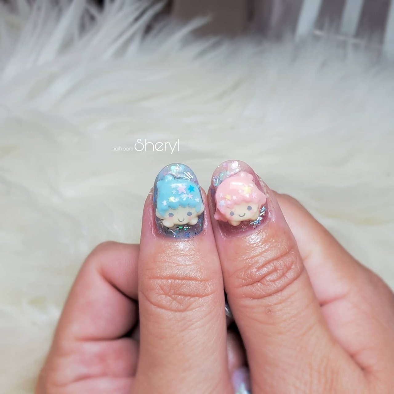 オールシーズン 女子会 ハンド ホログラム ラメ Yuriのネイルデザイン No ネイルブック