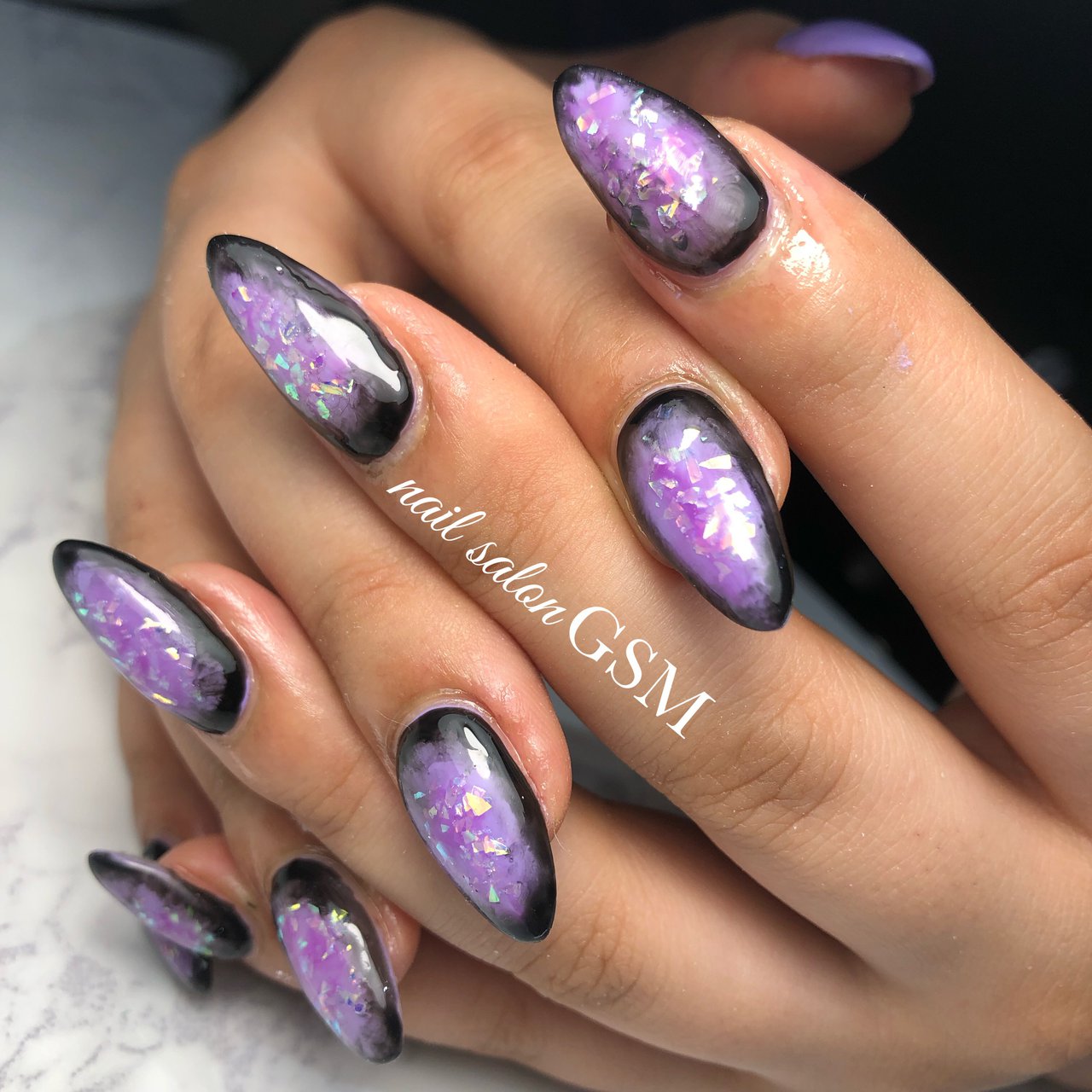 オールシーズン ハンド ミディアム パープル ブラック Nail Salon Gsmのネイルデザイン No ネイルブック