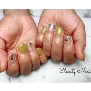 ワンカラー+色変えオプション💅✨ 
#ジェルネイル#ネイル#nail#シンプル#持ち込みアート#天王寺#阿倍野#プライベートサロン#ネイルサロン#春ネイル#夏ネイル#水彩アート#アートし放題#定額デザイン#シンプル#ニュアンス#ニュアンスネイル#ちゅるんネイル#オフィスネイル#フィルイン一層残し#フィルイン #春 #夏 #オールシーズン #ハンド #ラメ #ワンカラー #イエロー #グリーン #シルバー #ジェルネイル #お客様 #Clarity Nail #ネイルブック