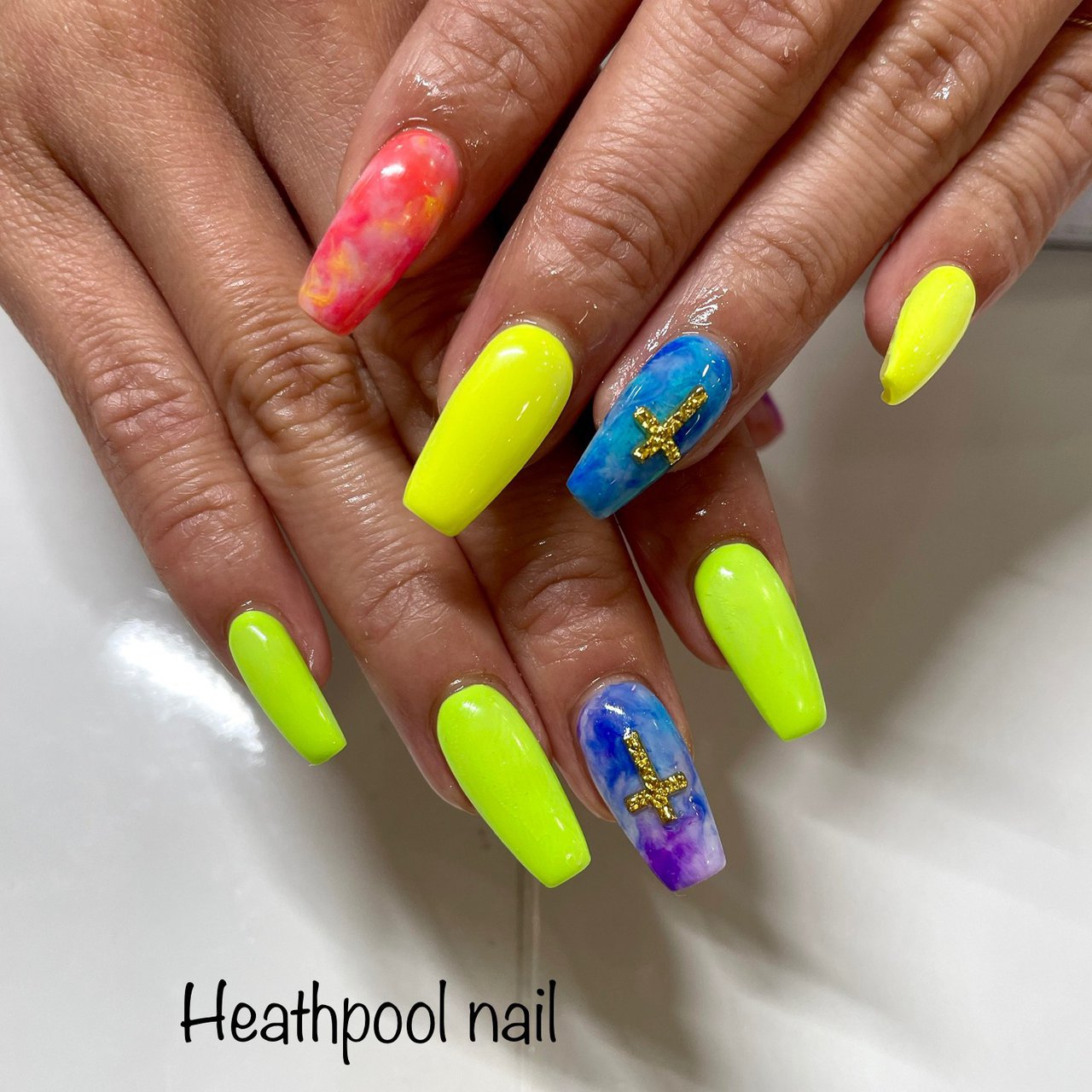 ハンド タイダイ ネオンカラー ジェルネイル Heathpoolnailのネイルデザイン No ネイルブック