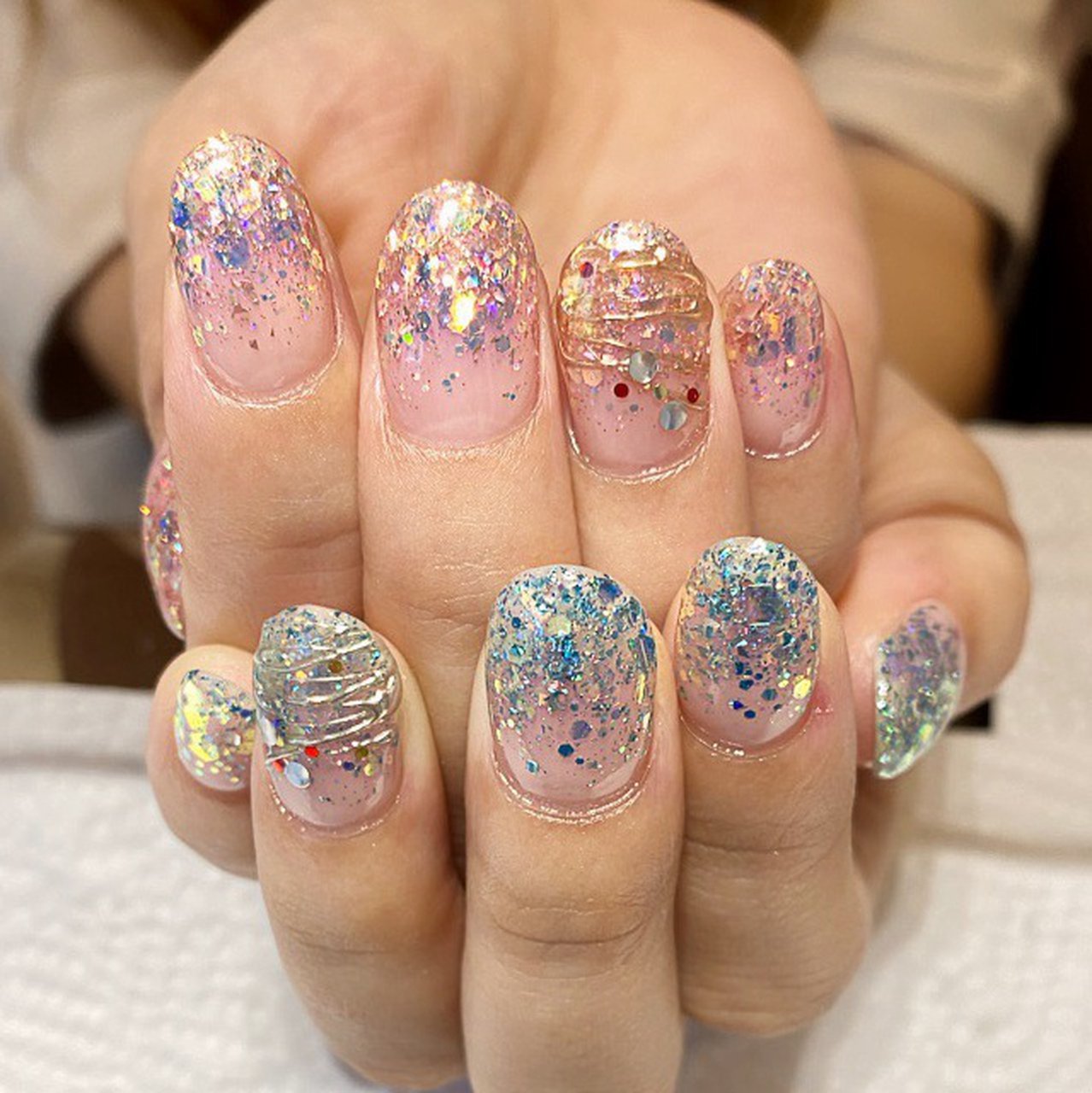 夏 オールシーズン ハンド シンプル グラデーション Mami Nail Salon Fika のネイルデザイン No ネイルブック