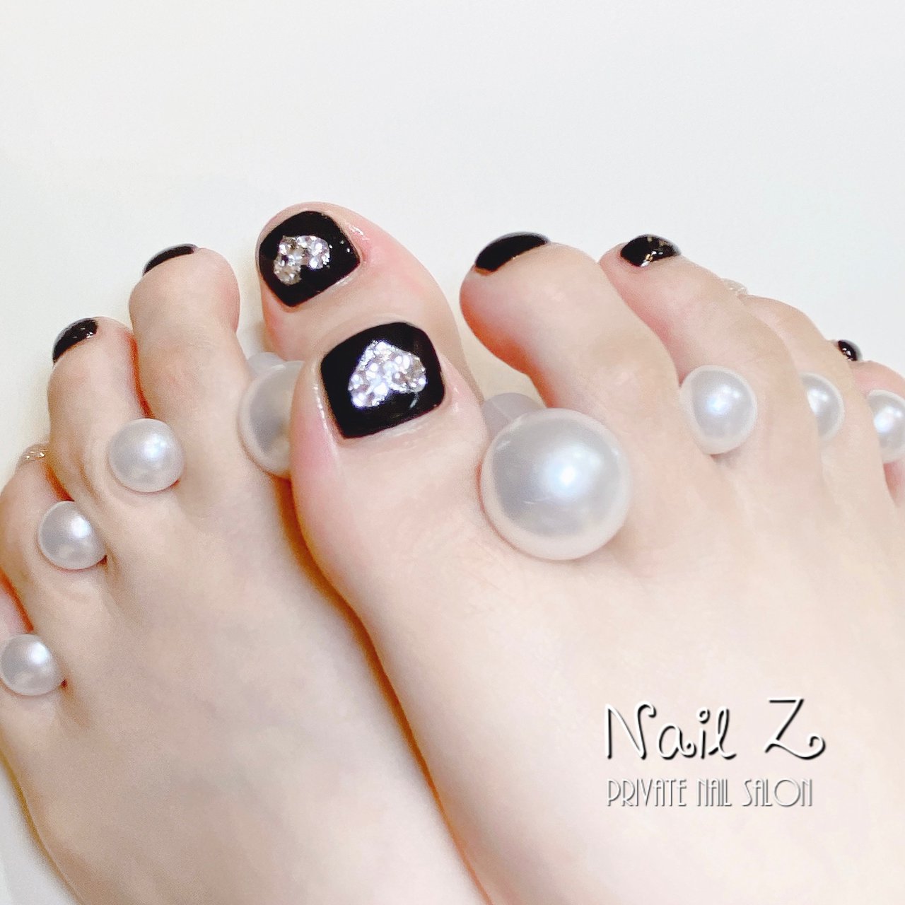 フット ハート ブラック シルバー ペディキュア Nail Z ネイルジー のネイルデザイン No ネイルブック