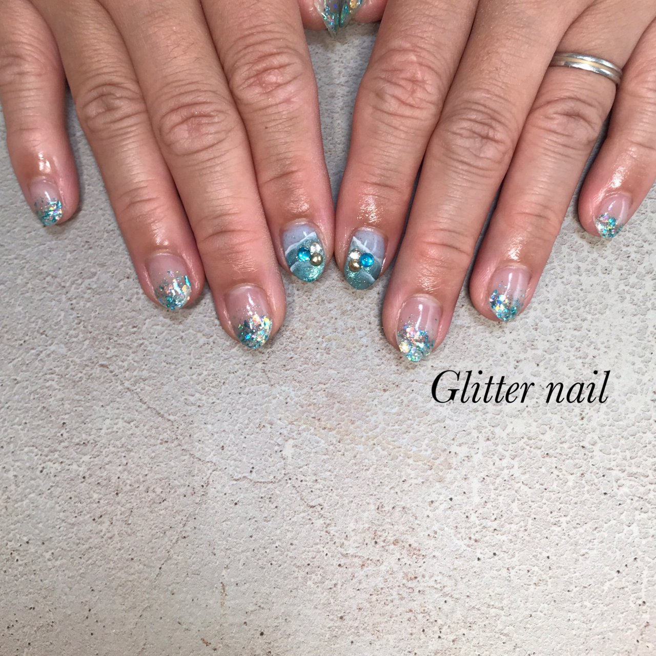 夏 ハンド ラメ マリン ミディアム Glitter Nailのネイルデザイン No ネイルブック