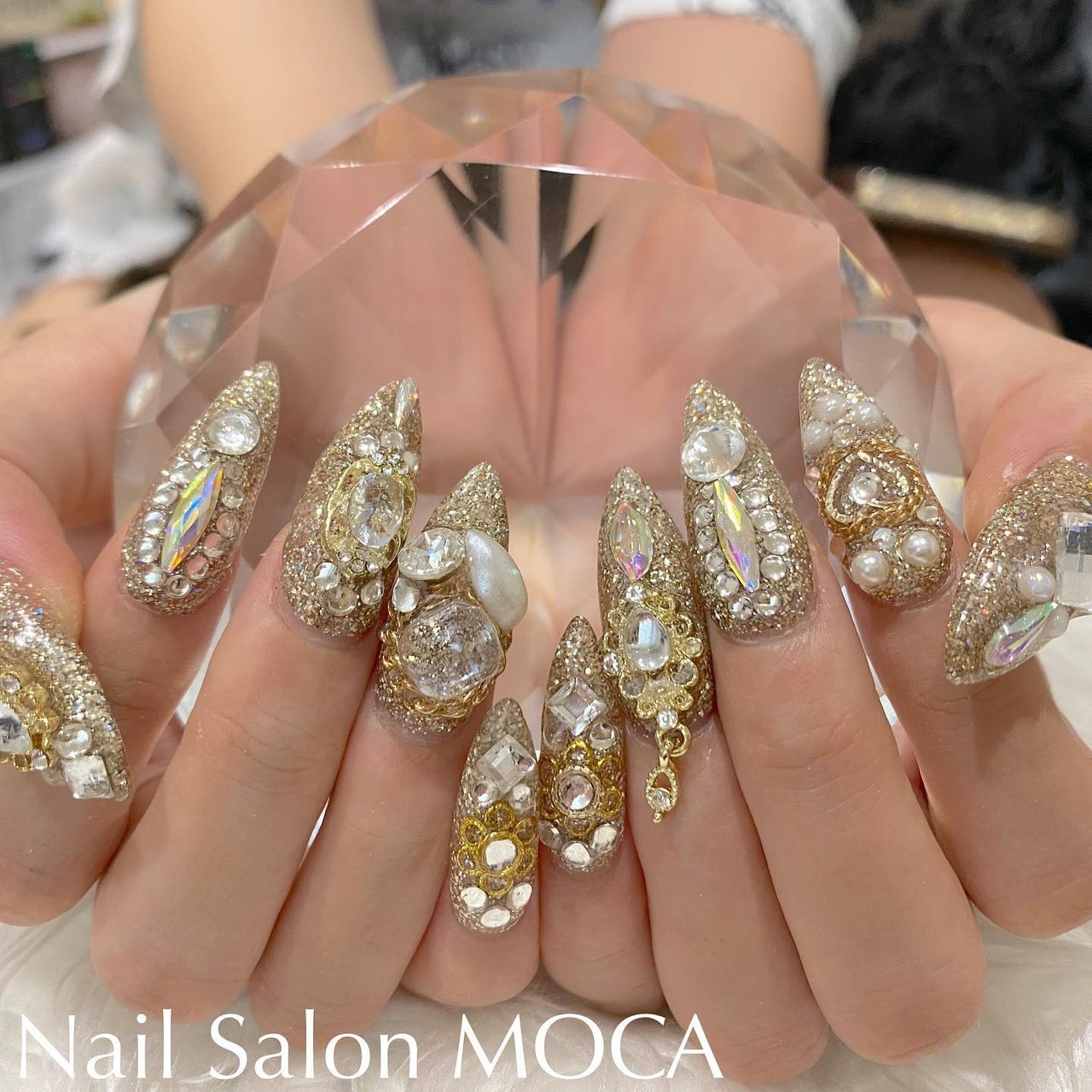 オールシーズン 成人式 ブライダル パーティー ハンド Nail Salon Mocaのネイルデザイン No ネイルブック