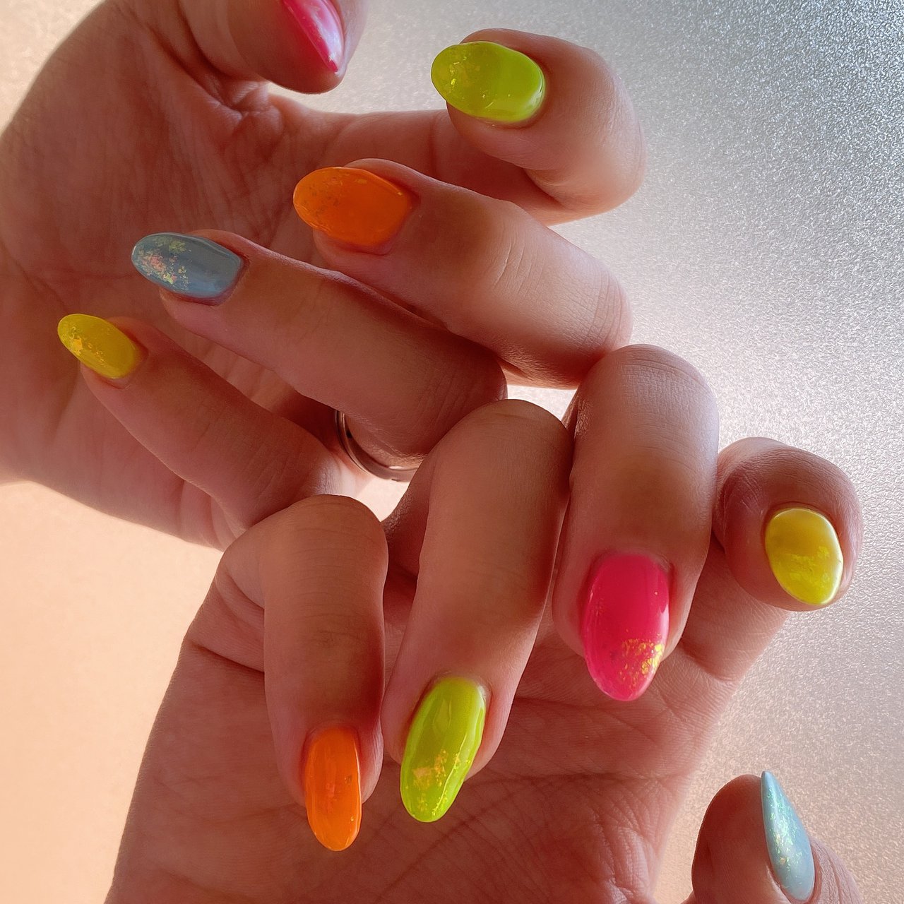 夏 ハンド ワンカラー ミディアム ネオンカラー Nailsalon Sireneのネイルデザイン No ネイルブック