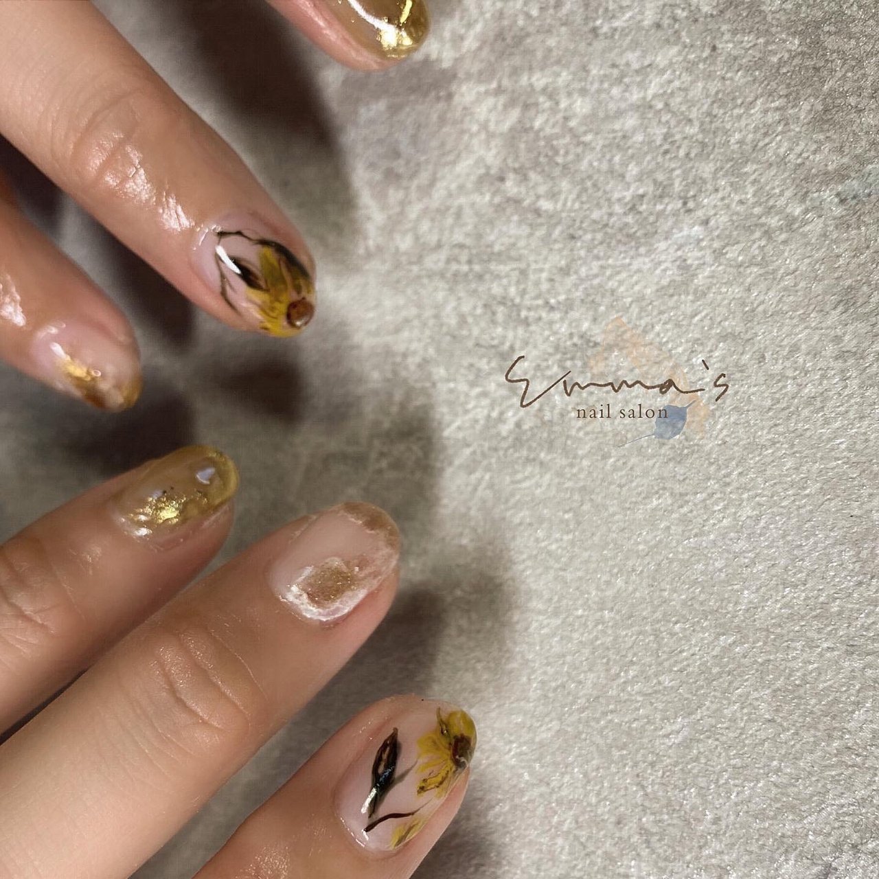 夏 ハンド フラワー ニュアンス Emma S Nail エマズネイル のネイルデザイン No ネイルブック