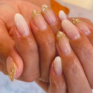 夏 白グラデーションのネイルデザイン ネイルブック