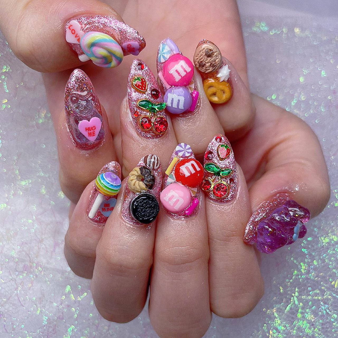 バレンタイン/デコ/スイーツ/フルーツ/ミディアム - あいりのネイル