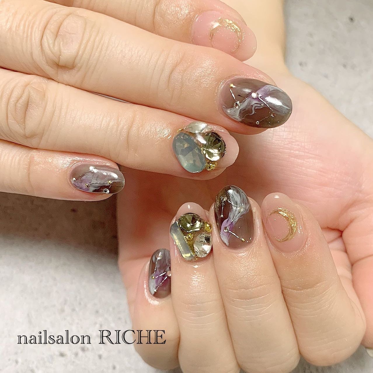 夏 リゾート 女子会 ハンド ラメ Nailsalon Richeのネイルデザイン No ネイルブック